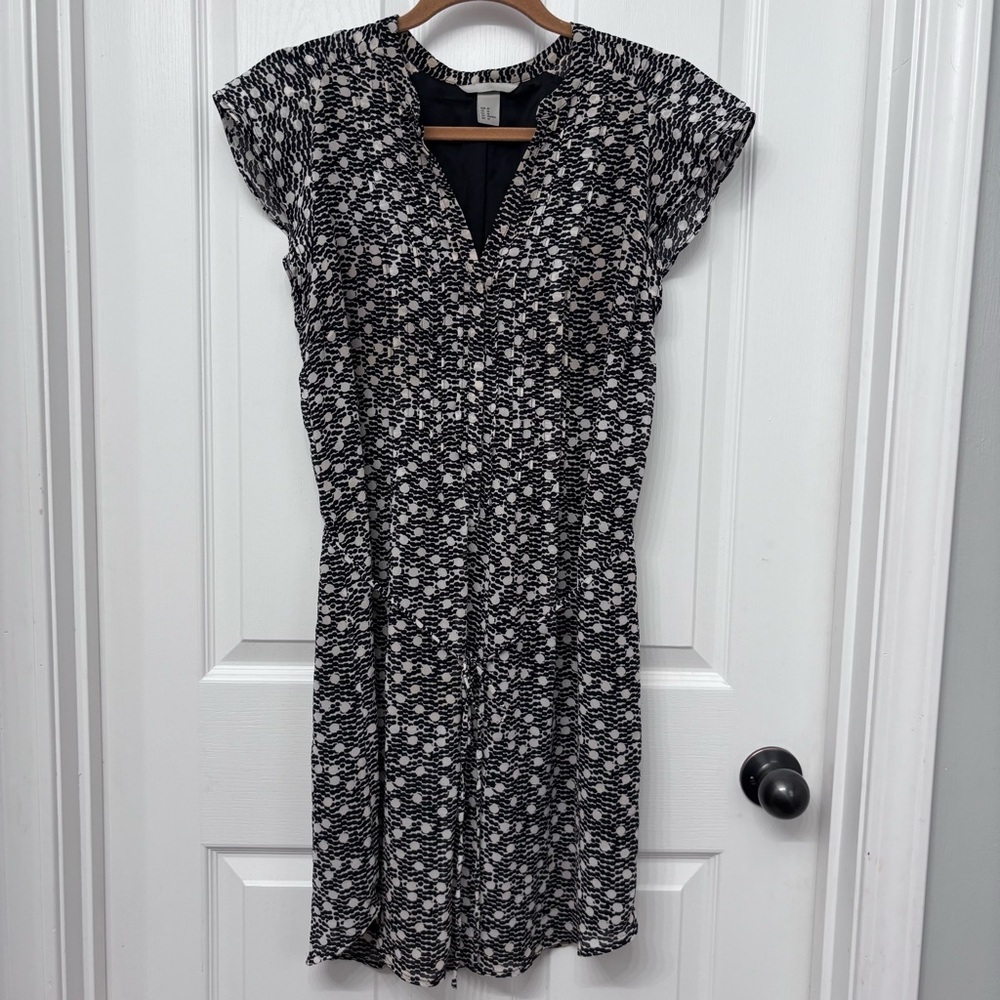 Black & White Print V-Neck Dress | H&M Size 10 (Medium)
